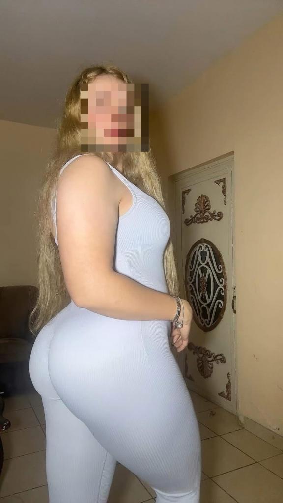 612200303: Chica busca chico en Barcelona