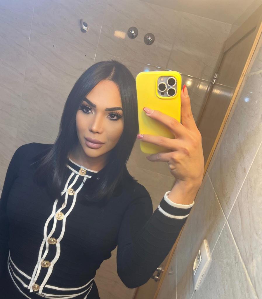 631173613: Transexual en Granada