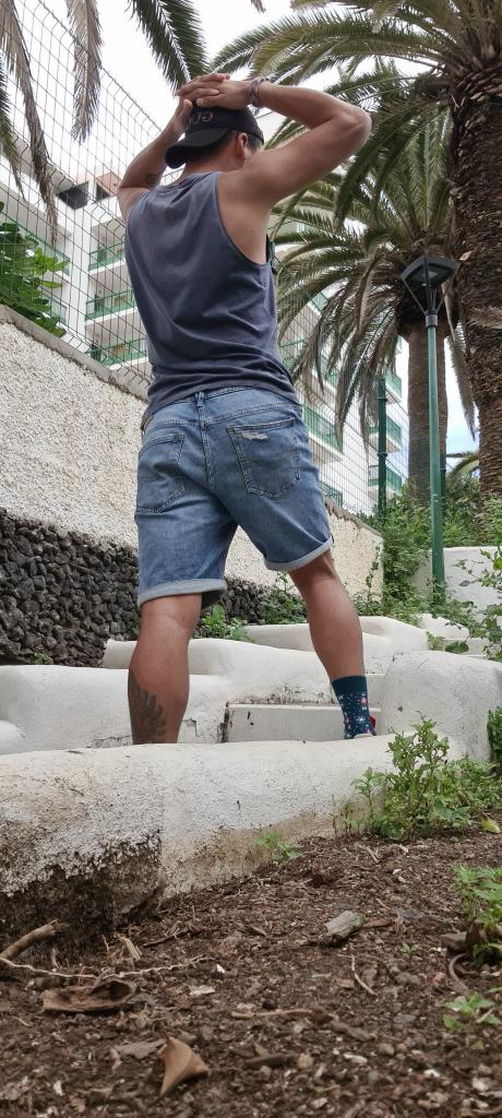 Chica busca chico en Tenerife: 