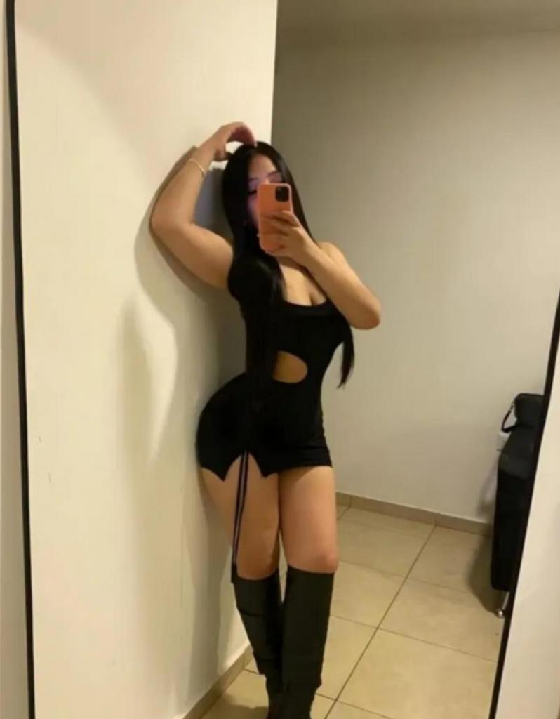 Chica busca chico en Huelva: 