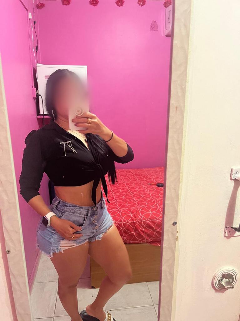 Chica busca chico en Cádiz: 