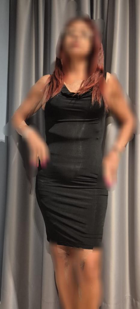 687744621: Chica busca chico en Málaga