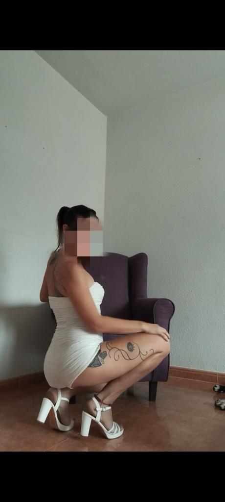 610911228: Chica busca chico en Sevilla