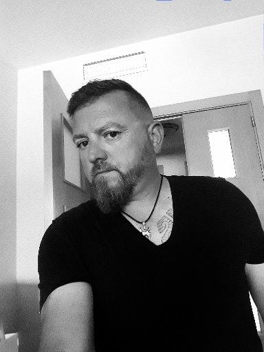 Chico busca chica en Castellón: 