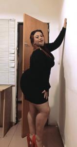 667408072: Chica busca chico en Sevilla