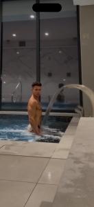 667620982: Chico busca chica en Barcelona