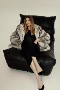 613204589: Chica busca chico en Barcelona