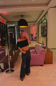 697748107: Chica busca chico en Barcelona