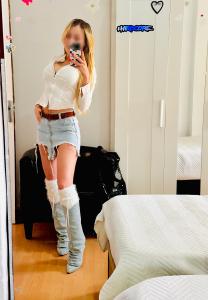 627946680: Chica busca chico en Barcelona