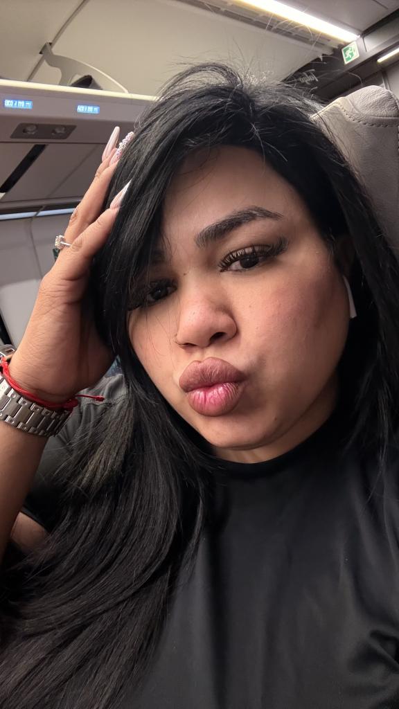 604105088: Chica busca chico en Barcelona