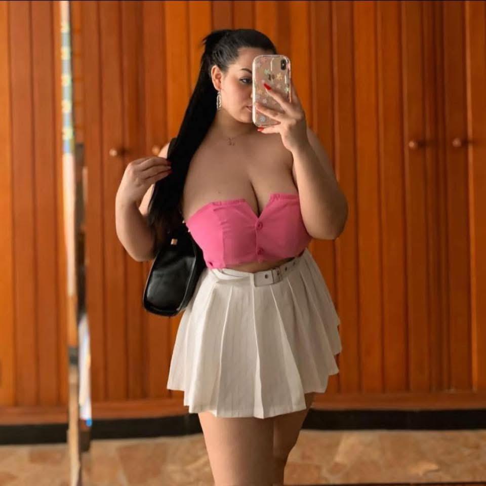 642406067: Chica busca chico en León