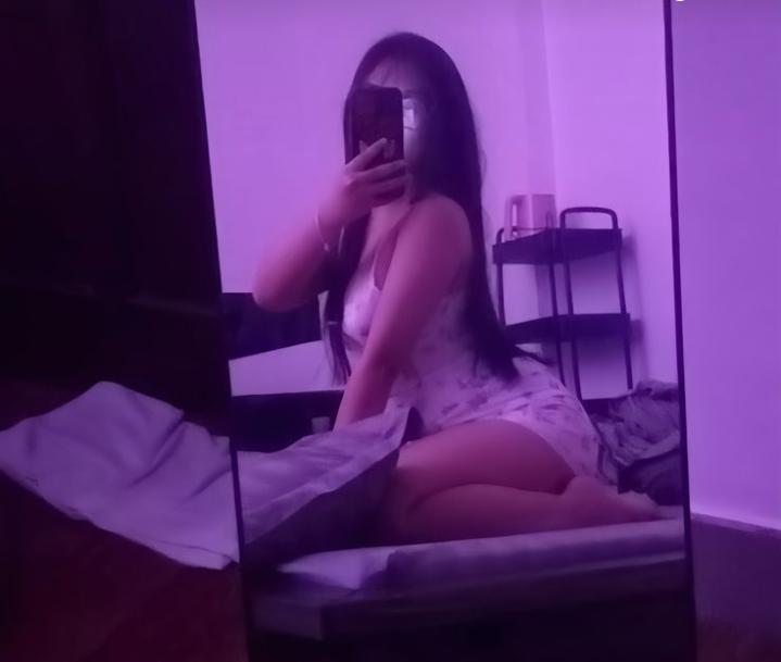 672877703: Chica busca chico en La Coruña