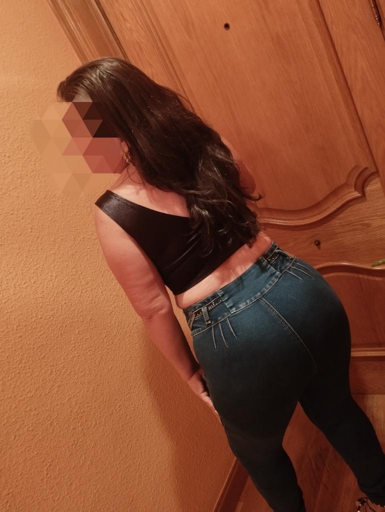 643053704: Chica busca chico en La Coruña