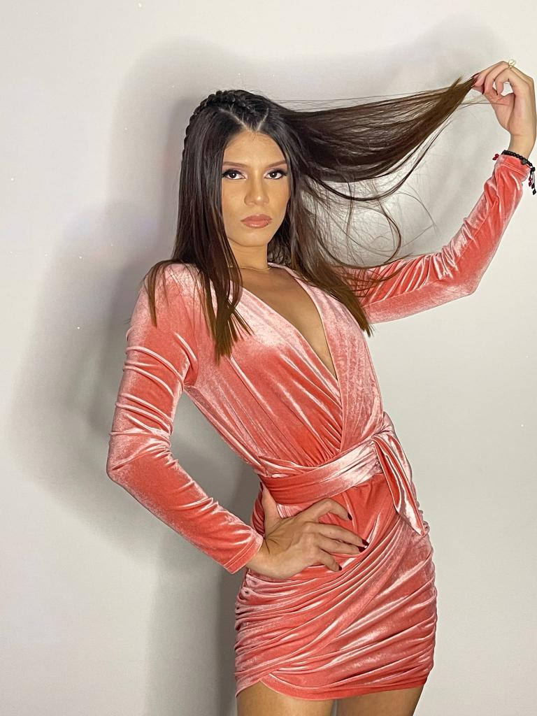 641030455: Chica busca chico en Barcelona