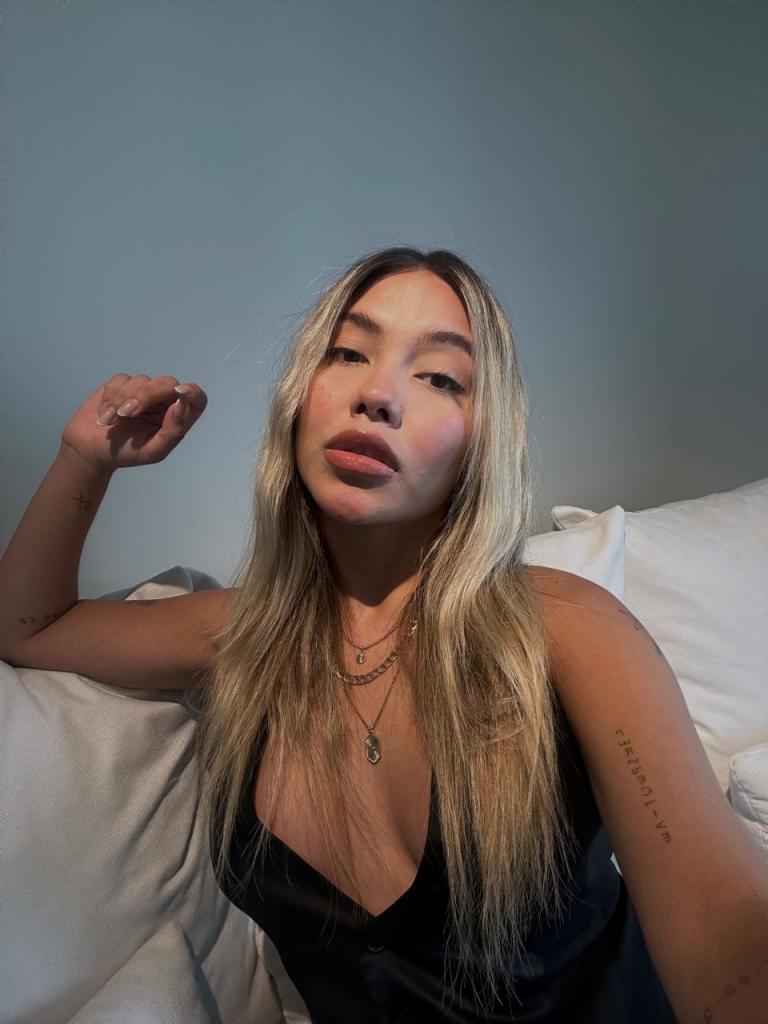 610756176: Chica busca chico en Asturias