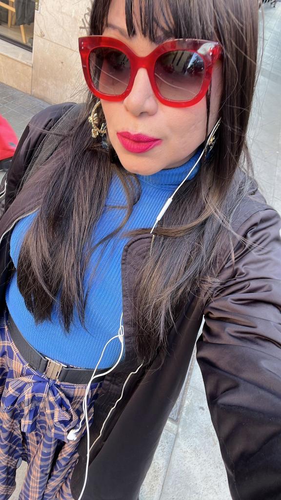 617510100: Travesti en Barcelona