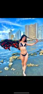 641030455: Chica busca chico en Barcelona