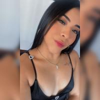 647594259: Chica busca chico en Sevilla