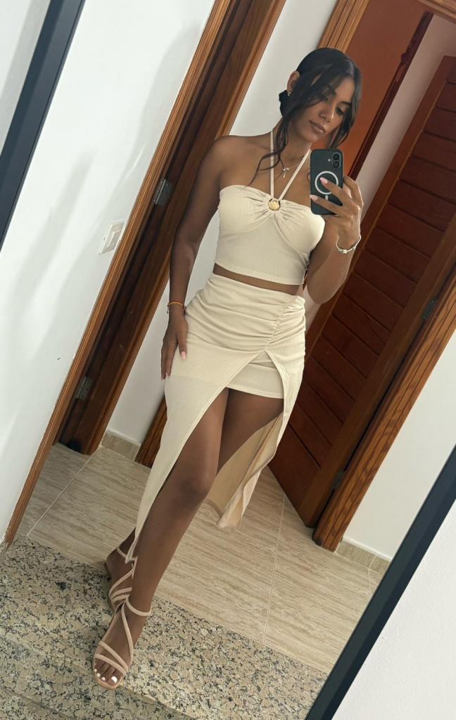 607630885: Chica busca chico en Las Palmas