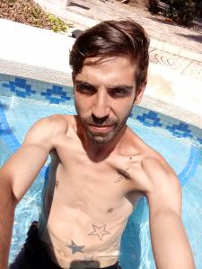 663566379: Chico busca chica en Alicante