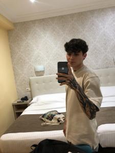 604854296: Chico busca chica en Madrid