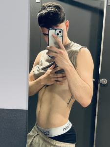 624931290: Chico busca chica en Murcia