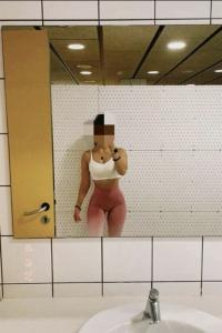 682260769: Chica busca chico en Madrid