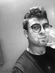 635543317: Chico busca chica en Zaragoza