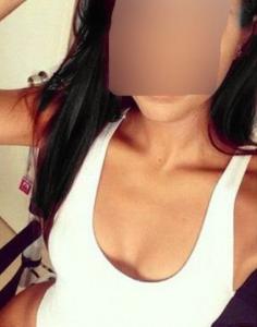 617537562: Chica busca chico en Barcelona