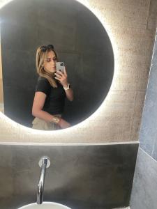 613840770: Travesti en León