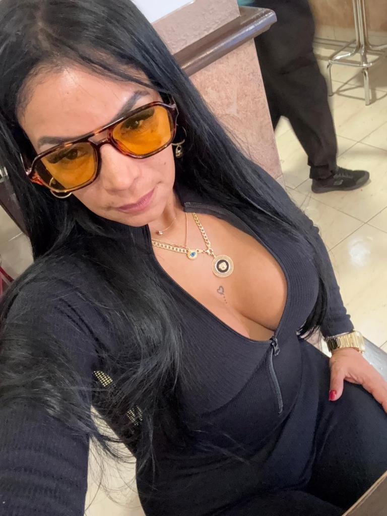 Chica busca chico en Tenerife: 