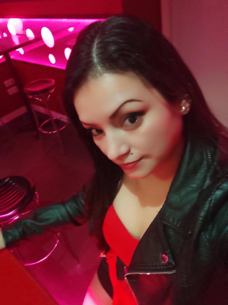 Chica busca chico en Madrid: 