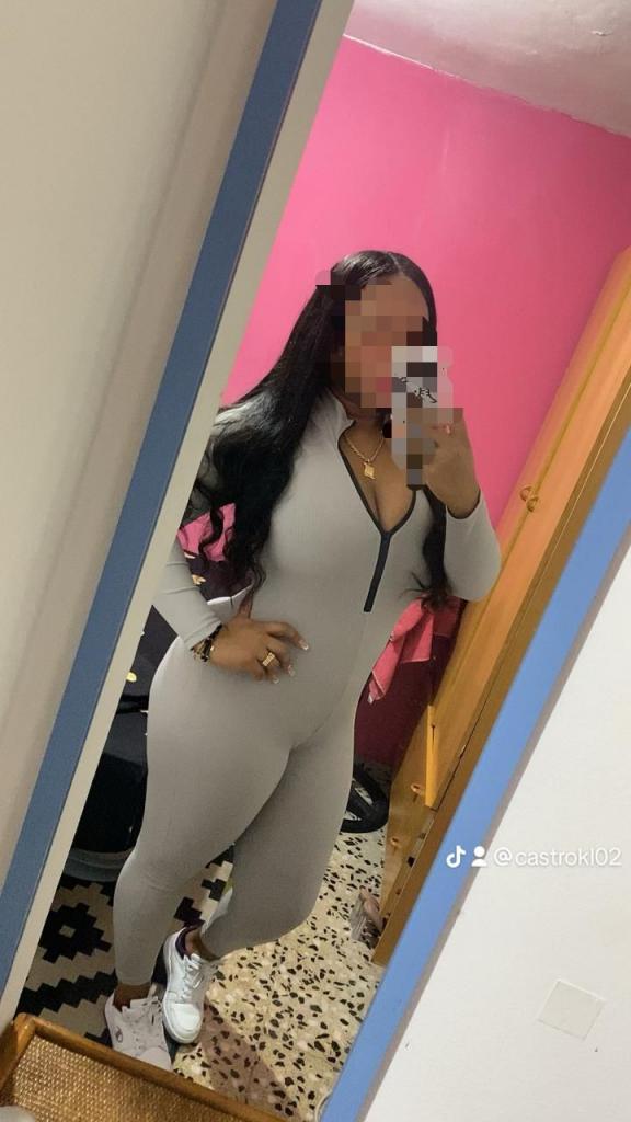 Chica busca chico en Ibiza: 