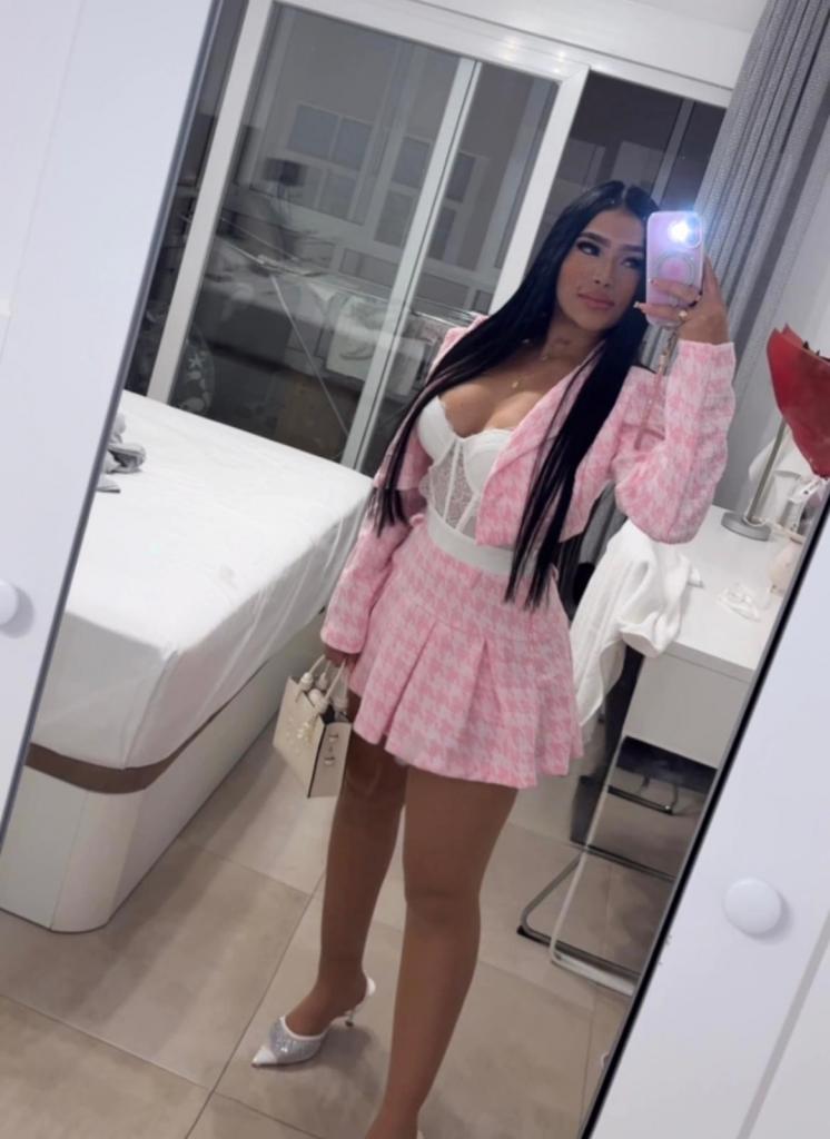 Chica busca chico en Málaga: Chica busca chico