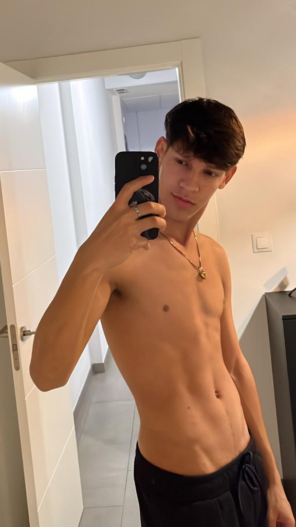 Chico busca chica en Málaga: 