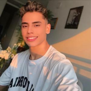 603580478: Chico busca chica en Zaragoza