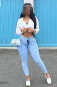 672807984: Chica busca chico en León