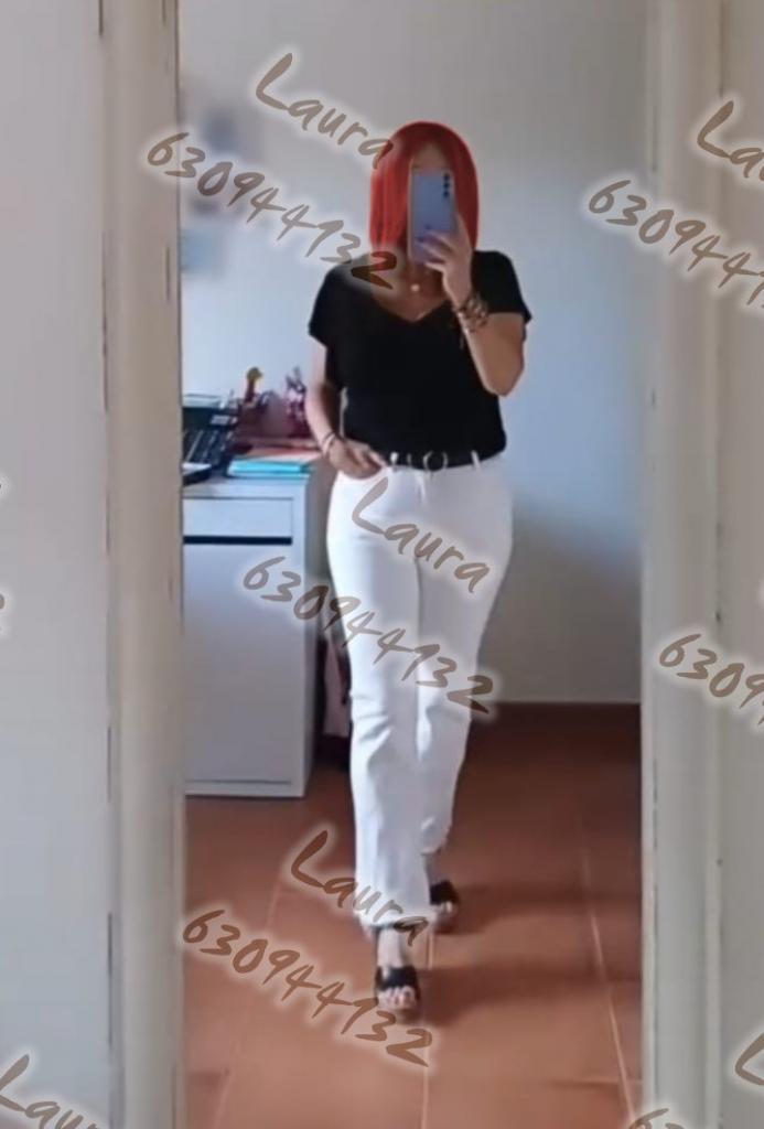 630944132: Chica busca chico en La Coruña