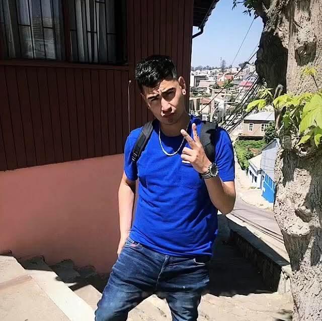 664054443: Chico busca chica en Mallorca