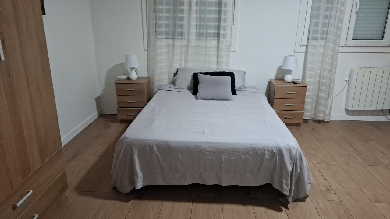 677654043:  en Lérida