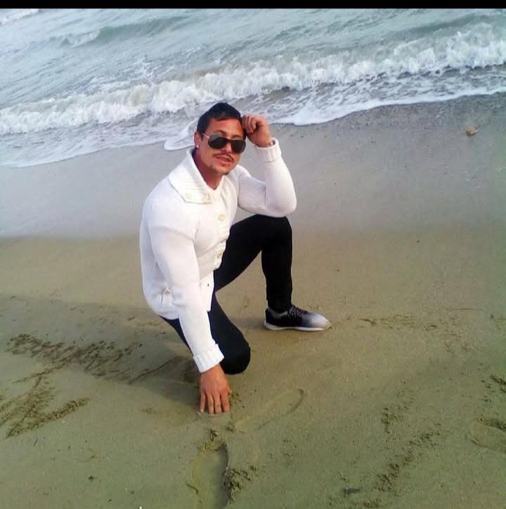 614801101: Chico busca chica en Alicante