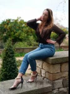 684701942: Chica busca chico en Pontevedra