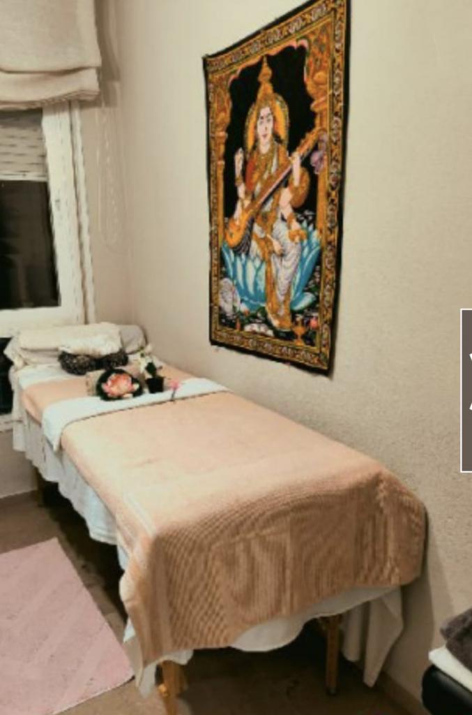 617755638: Chica busca chico en Málaga