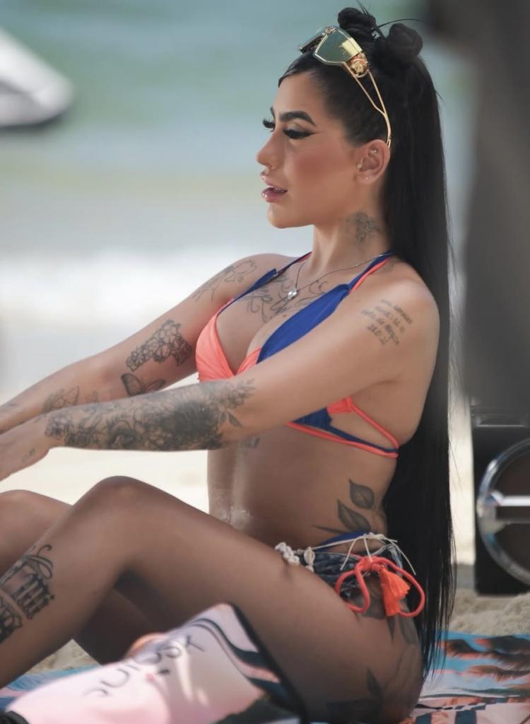 Chica busca chico en Alicante: Chica busca chico