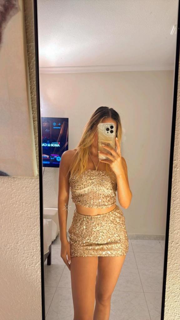 697624169: Chica busca chico en Málaga