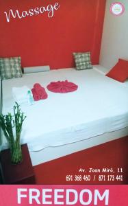 691368460: Chica busca chico en Mallorca