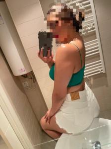 600886039: Chica busca chico en Barcelona