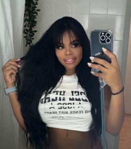 617560384: Chica busca chico en Málaga