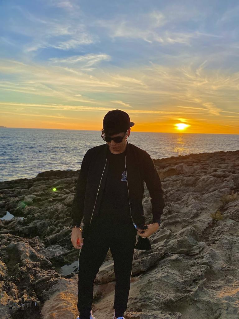 642161060: Chico busca chica en Las Palmas