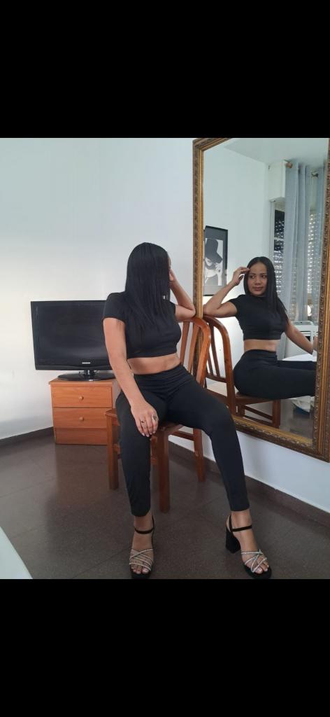 611350709: Chica busca chico en Cádiz